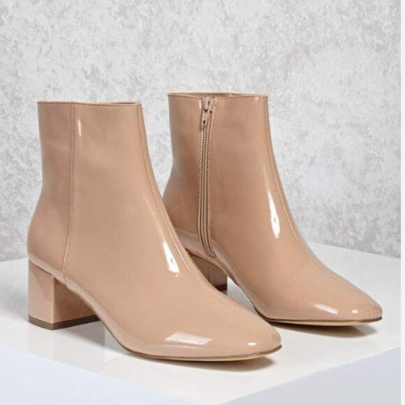 NWT Nude Block Heel Faux Leather Ankle Booties - Picture 1 of 13